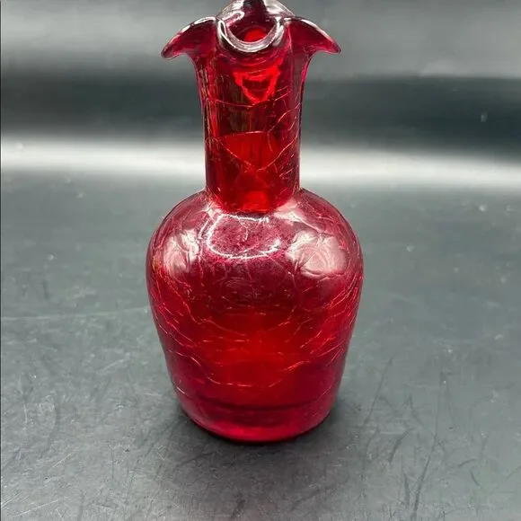 Vintage ruby red crackle glass pitcher with clear handle - Picture 3 of 6
